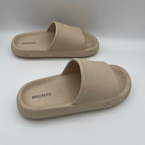 Bronax Rubber Slides, Size 40/41 or 9.5/10, Beige - Picture 4 of 5